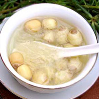 Món chè yến chưng hạt sen