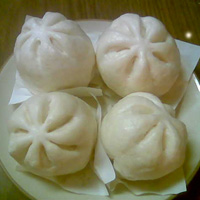Vì sao bánh bao mình làm không được trắng?