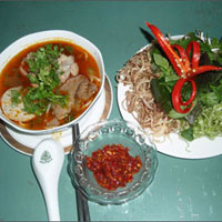 Bún bò ngon đúng kiểu Huế
