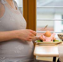 Phụ nữ mang thai có thể ăn 1- 3 quả trứng mỗi tuần. (ảnh minh họa)