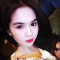 Ngọc Trinh lại khoe ảnh "tự sướng"