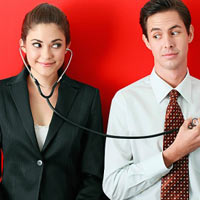 Sau bao năm, em luôn giấu mọi cảm xúc của em về anh (Ảnh minh họa)