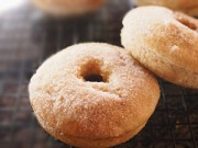 Bếp Eva - Bánh donut vị táo, quế thơm ngất ngây