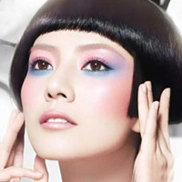 Khi lựa chọn đúng loại phấn mặt, làn da sẽ trở nên mịn màng hơn.