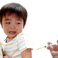 Tiêm vacxin giúp tăng cường sức đề kháng cho trẻ. (Ảnh minh họa).