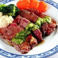 Để miếng thịt bò nướng được ngon hơn. (Ảnh minh họa)
