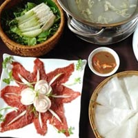 Món bò nhúng này rất dễ ăn