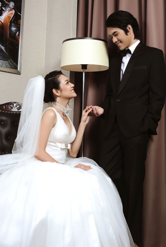 Trong khung cảnh tuyệt đẹp và sang trọng của khách sạn Movenpick-Saigon giải vàng ngôi sao người mẫu Thanh Trúc và cựu giải vàng teen model đã có những giây phút lãng mạn tình tứ bên nhau.