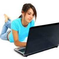 Không nên sử dụng tính năng screen saver (tiết kiệm màn hình).