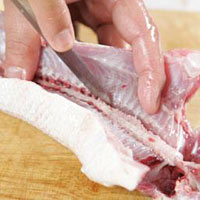 Rút xương cá lóc nhanh gọn