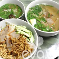 Mỳ vằn thắn, phở tíu Cầu Gỗ