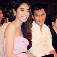 Thủy Tiên và Công Vinh trong một sự kiện