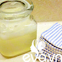 Tự làm nước tẩy trang