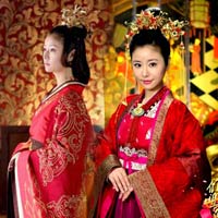 Lâm Tâm Như  và 2 tạo hình bắt mắt