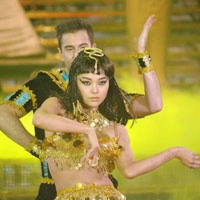 Minh Hằng ấn tượng trong đêm chung kết BNHV 2012