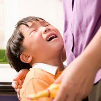 Được nuông chiều, trẻ thường nhõng nhẽo. (Ảnh minh họa).