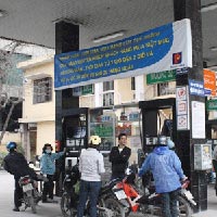 'Hết' cơ hội giảm giá xăng, dầu (Ảnh minh họa)