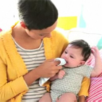 Chăm sóc răng miệng ngay từ sớm, giúp bé ngừa sâu răng hiệu quả.
