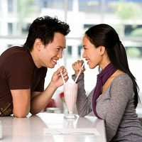 Tình dục không phải là lí do duy nhất khiến phụ nữ ngoại tình (Ảnh minh họa)