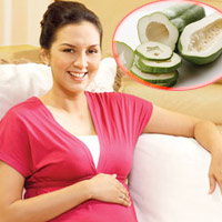 Đu đủ xanh gây hại cho mẹ bầu và thai nhi. (ảnh minh họa)