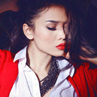 Ca sĩ Yến Trang