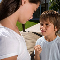 Mẹ ngỡ ngàng khi con nói bậy rất ngọt (Ảnh minh họa).