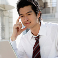 Làm sao để anh quên hẳn cô ấy? (Ảnh minh họa)
