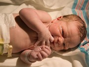 Làm mẹ - 5 bí mật bất ngờ về đôi mắt trẻ sơ sinh