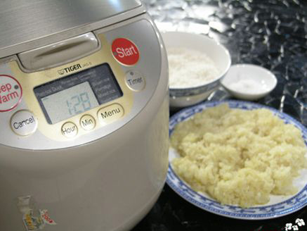 Cách nấu xôi ngon bằng nồi cơm điện - 1