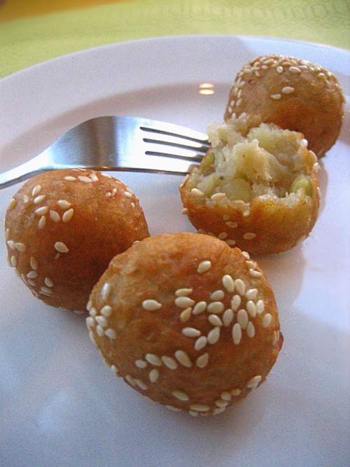Bánh khoai lang rán lạ mắt - 1
