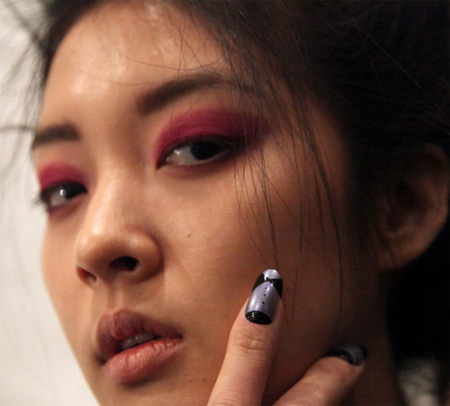 5 mẫu nail 'hot' tại Tuần lễ thời trang - 5
