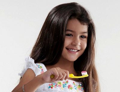 Chọn bàn chải đánh răng cho bé yêu - 1