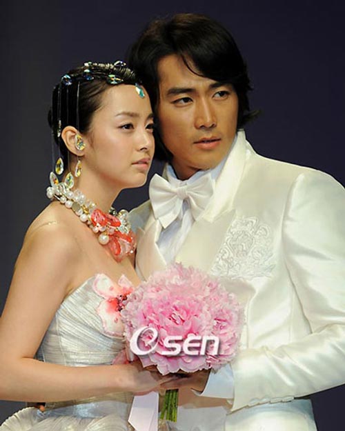 Song Seung-heon: "Tôi chỉ là bạn diễn của Kim Tae-hee" - 1