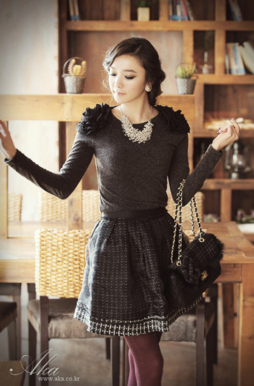 Mẫu chân váy xếp ly cho dân công sở - 16