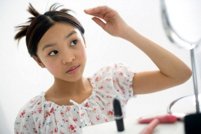 Học sinh có nên trang điểm? - 1