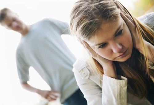 Sự im lặng đáng sợ... - 1