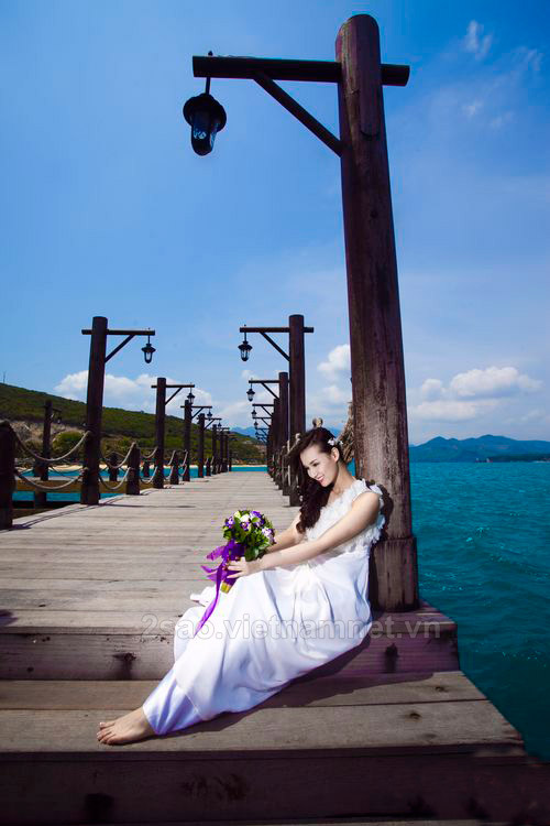 Bộ ảnh cưới bikini 'độc' của Lã Thanh Huyền - 8