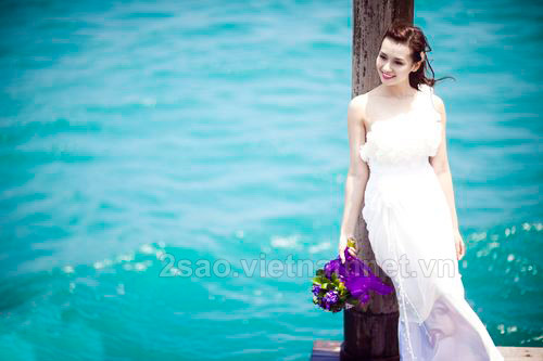 Bộ ảnh cưới bikini 'độc' của Lã Thanh Huyền - 7