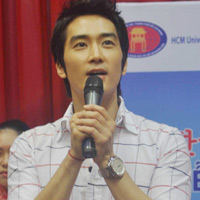 Video: Song Seung Hun khiến nữ sinh Việt ‘phát cuồng’
