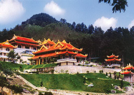 Những ngôi chùa tuyệt đẹp ở Đà Lạt - 2