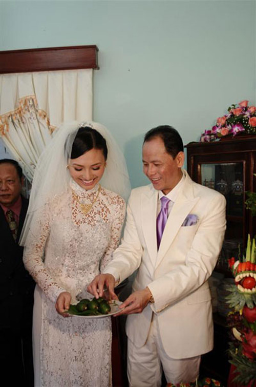 Áo dài ren - lựa chọn mới cho cô dâu Việt - 2