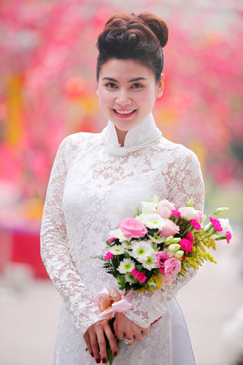Áo dài ren - lựa chọn mới cho cô dâu Việt - 7
