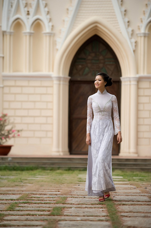 Áo dài ren - lựa chọn mới cho cô dâu Việt - 9