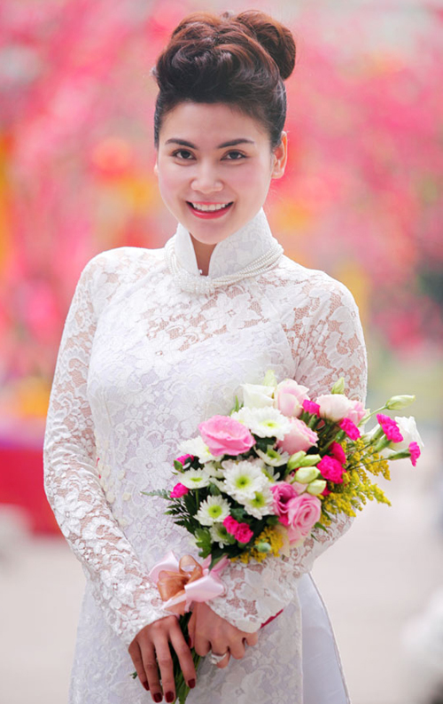 Kiểu tóc nào cho áo dài truyền thống - 2