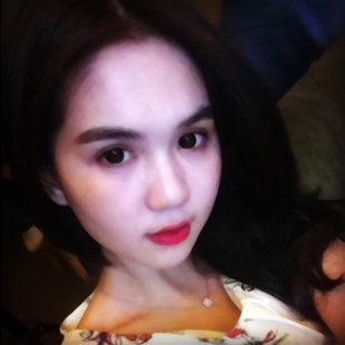 Ngọc Trinh lại khoe ảnh "tự sướng" - 7