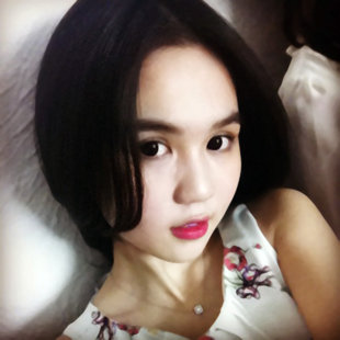 Ngọc Trinh lại khoe ảnh "tự sướng" - 8
