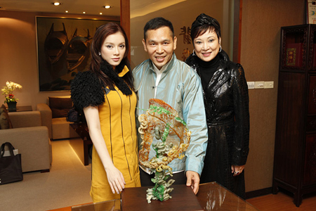 Lý Nhã Kỳ: "Cách tôi tạo ra tiền là tiêu tiền" - 3