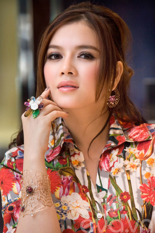Lý Nhã Kỳ tự tin khi có kim cương bạc tỷ - 1
