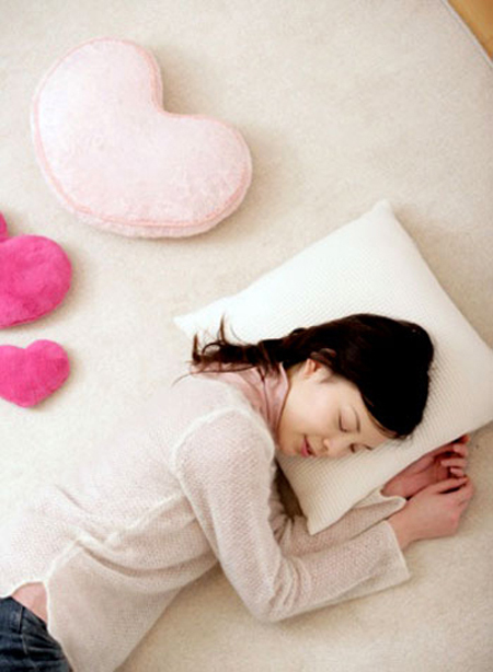 Ai chẳng có phút ngoài chồng ngoài vợ - 2