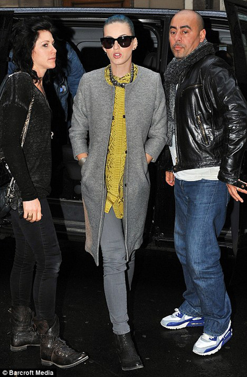 Katy Perry thay mốt xoành xoạch tại Paris FW - 3